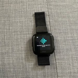 Fitbit Versa Smart Watch Bluetooth Fitness Tracker